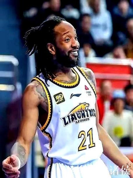 威尔斯前三节个人已得24分，辽宁领先广厦19分